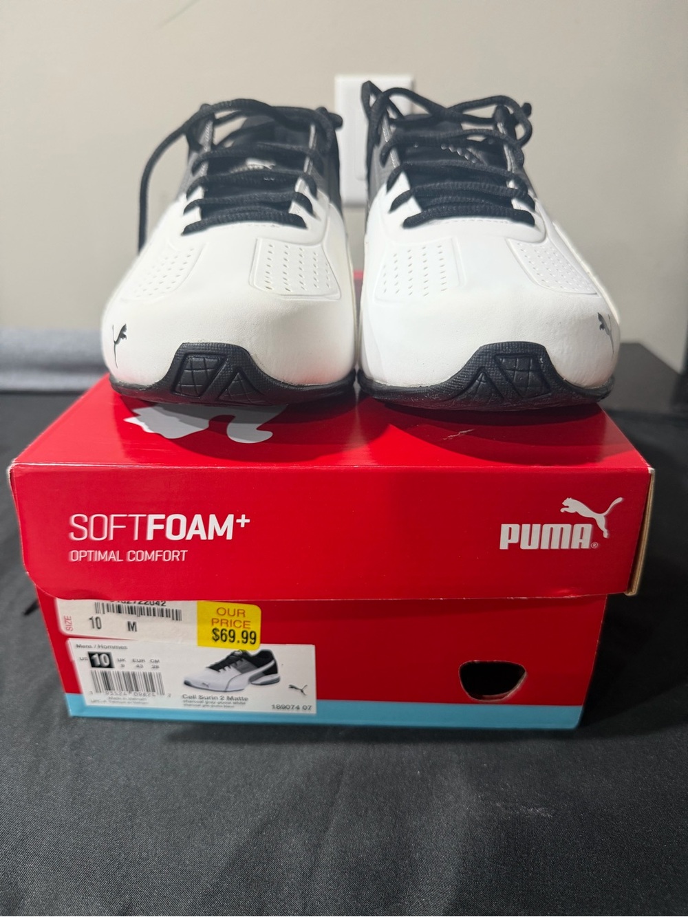 Very Nice PUMA Athletic Shoes- Mens